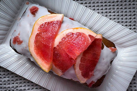 Pain au pamplemousse moelleux avec crémage simple