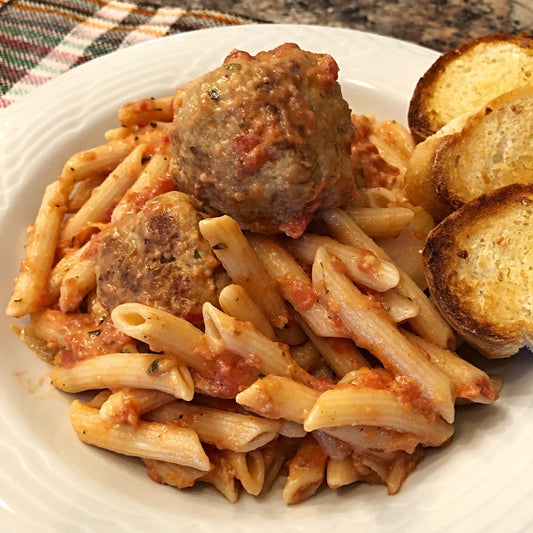 Pennes Sauce Tomate Et Boulettes Géantes - Ma Vie Simplifiee